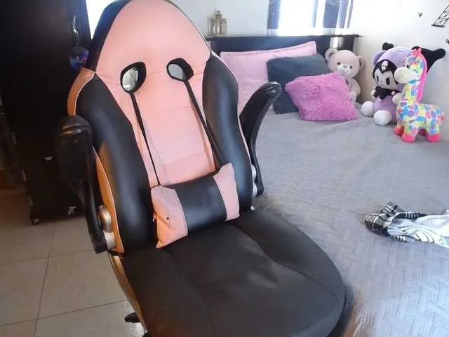 Freechat Violetacampbe on BongaCams