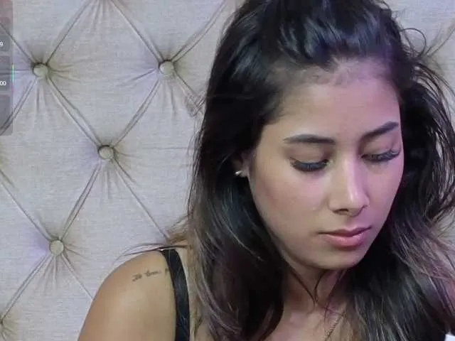 Offline VioletMontes on BongaCams