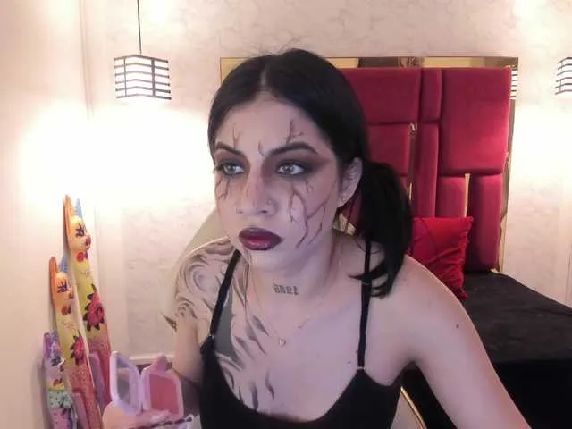 Offline violetsmith on BongaCams