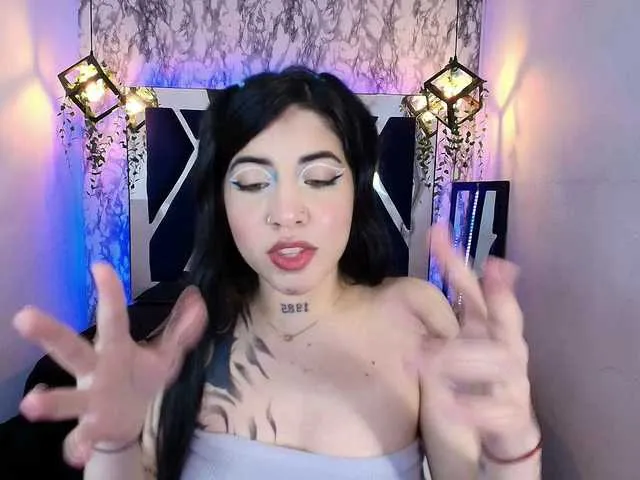 Offline violetsmith on BongaCams