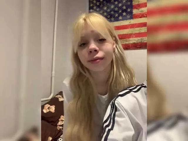Whiskasks from BongaCams is Freechat