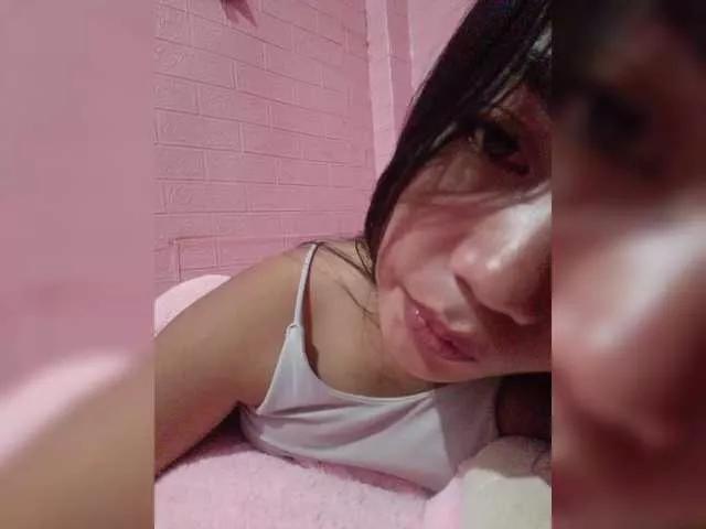 XXhornywetprincess99XX from BongaCams