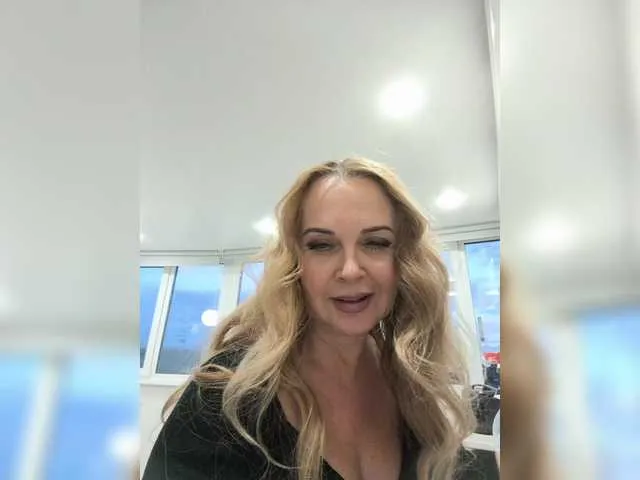 Offline XxxSexyMilfxxX on BongaCams
