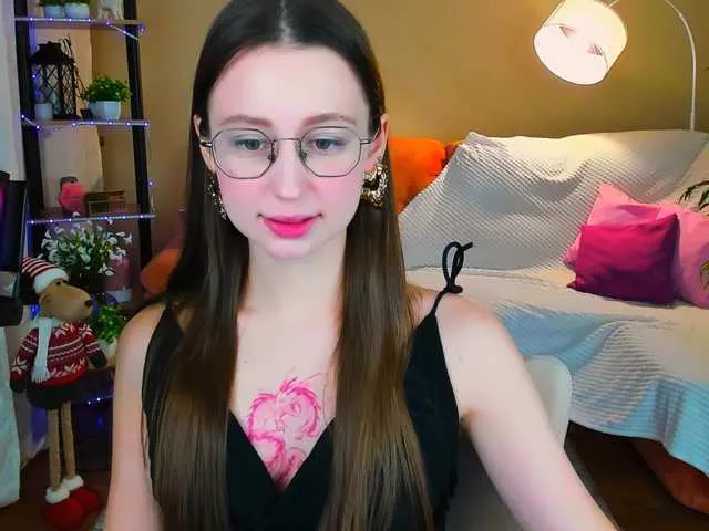 Freechat YourLovellyStory on BongaCams