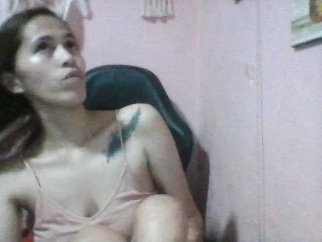 Offline YourMochii on BongaCams