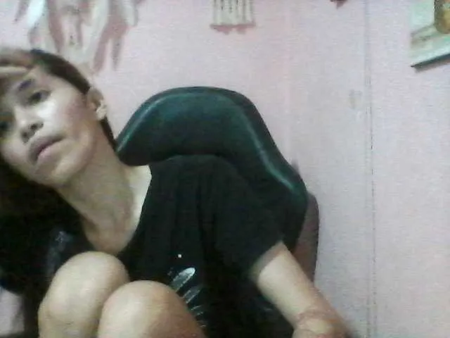 Offline YourMochii on BongaCams