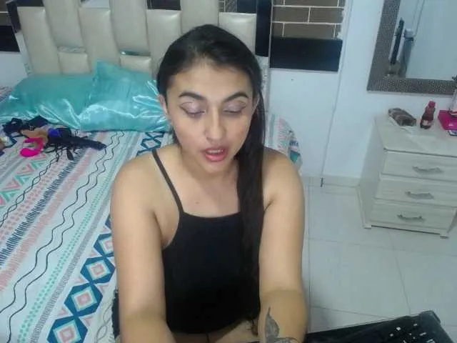 Offline yuliet-latin69 on BongaCams