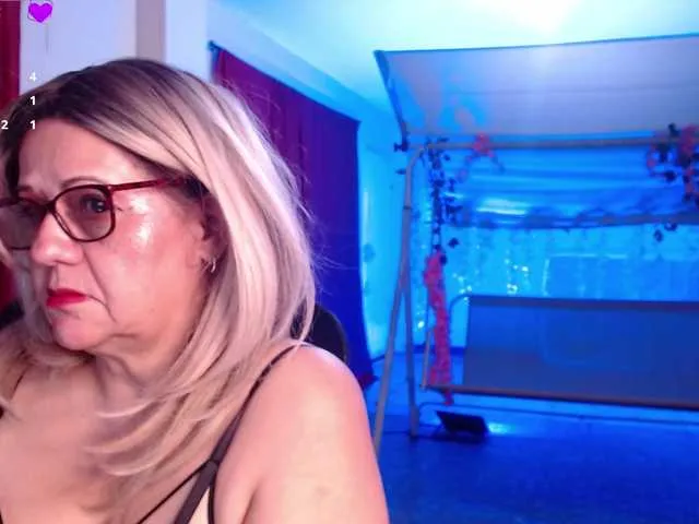 Offline zafiro56 on BongaCams