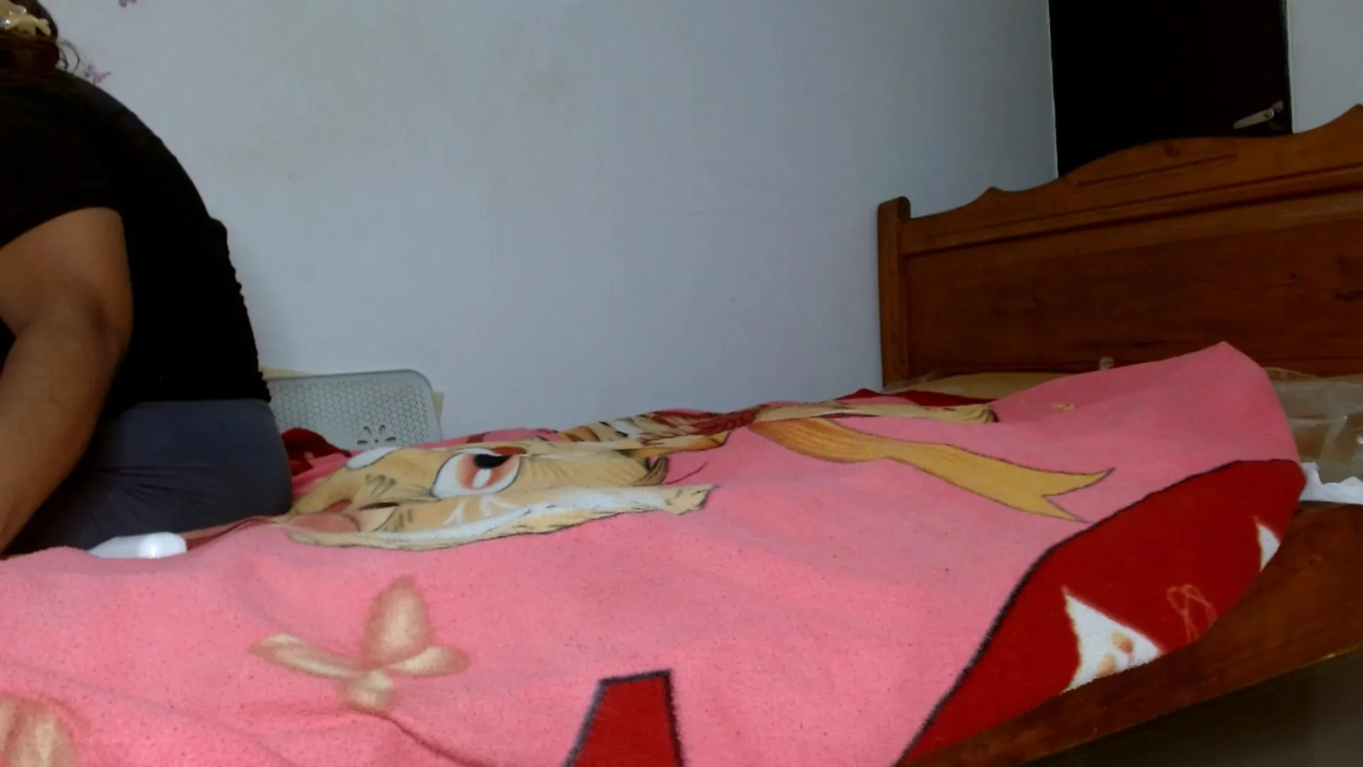 Offline 69smallstar on Cam4