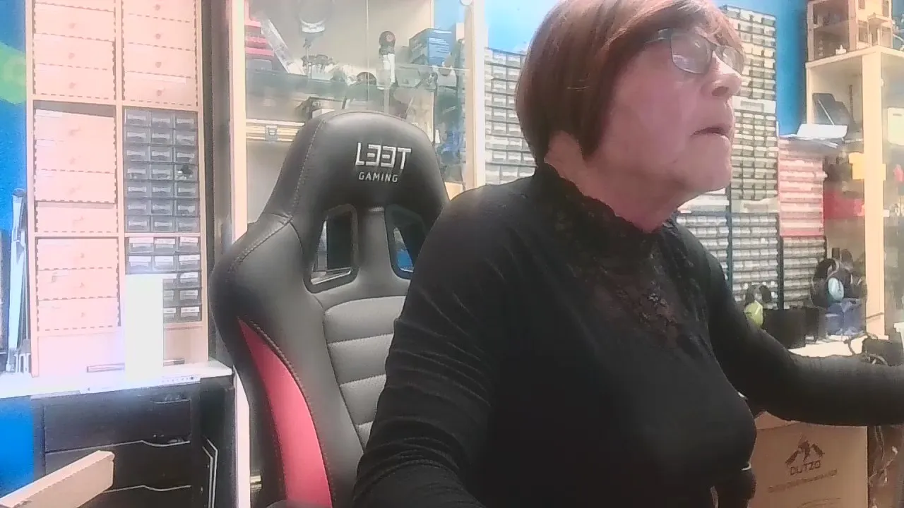 Offline 69stina on Cam4