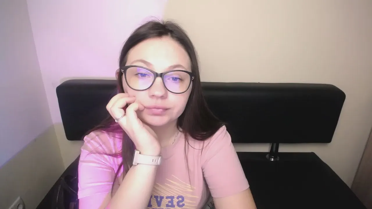 Offline _LiliaFendi on Cam4