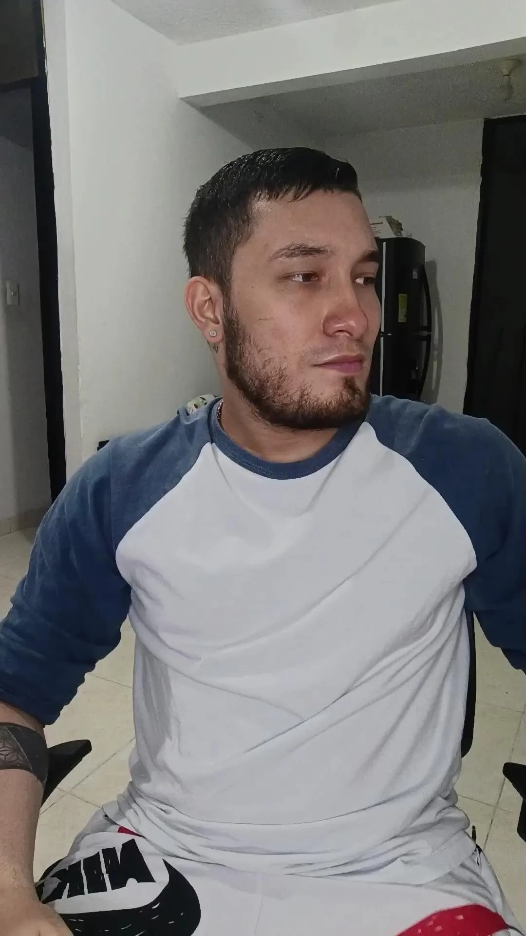 _LIONEL_ — Freechat on Cam4