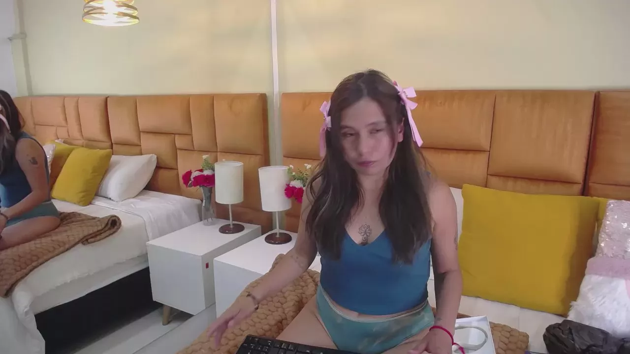 Freechat _natalie18 on Cam4