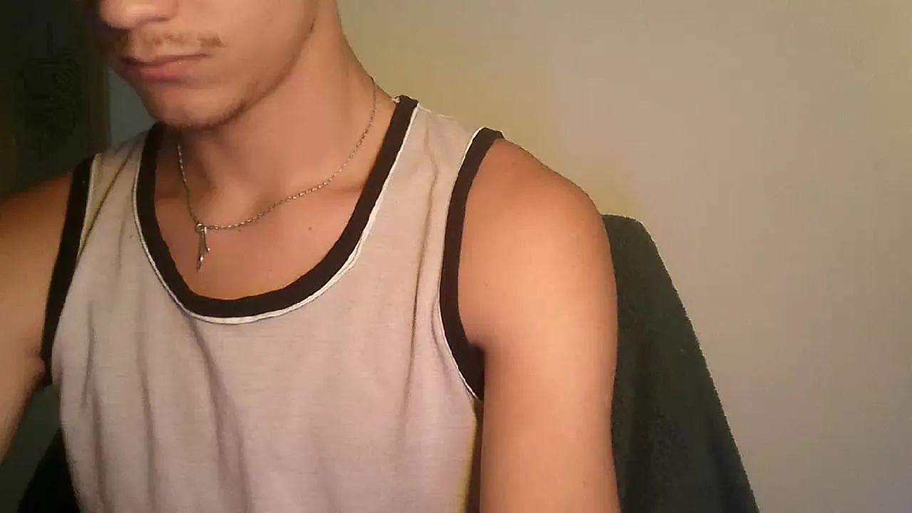 Offline _santyingrego on Cam4