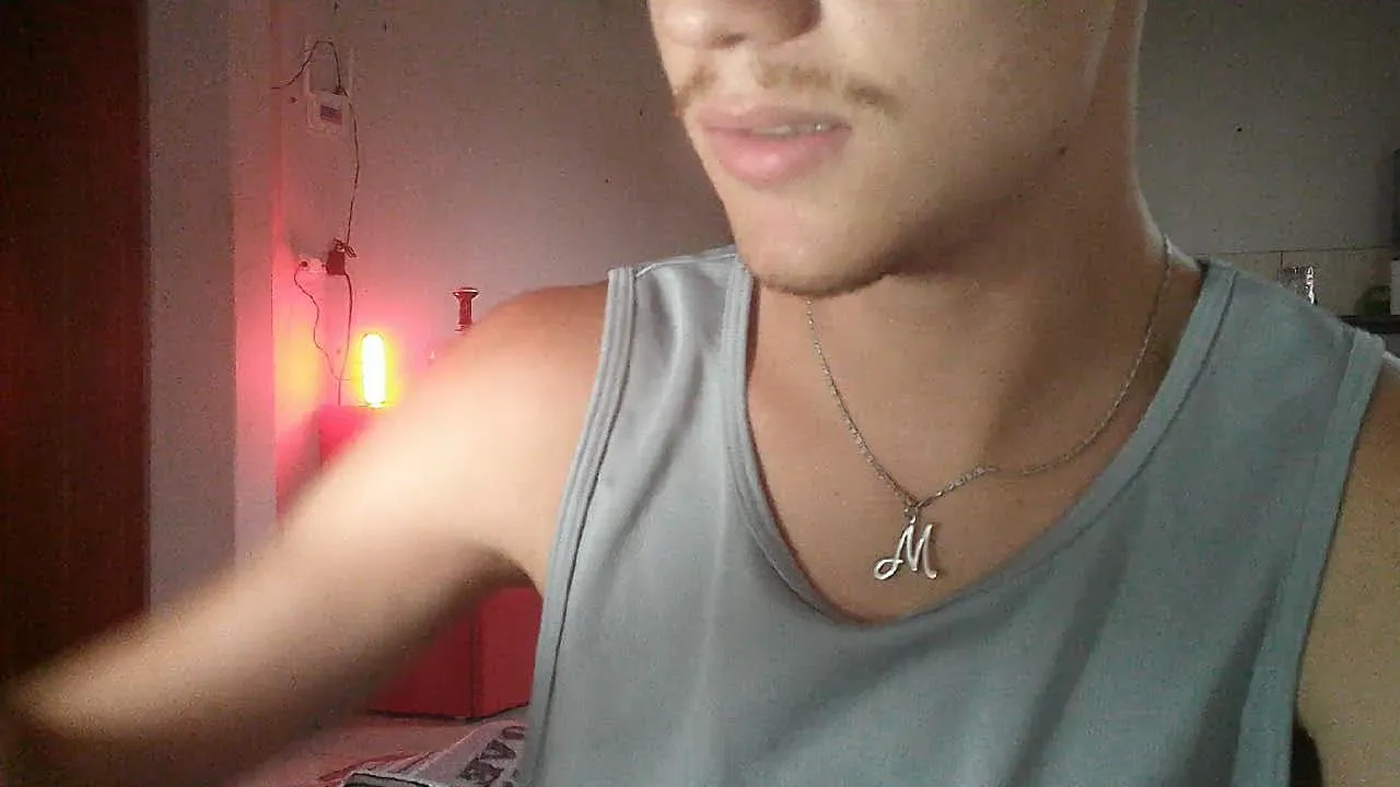 Offline _santyingrego on Cam4