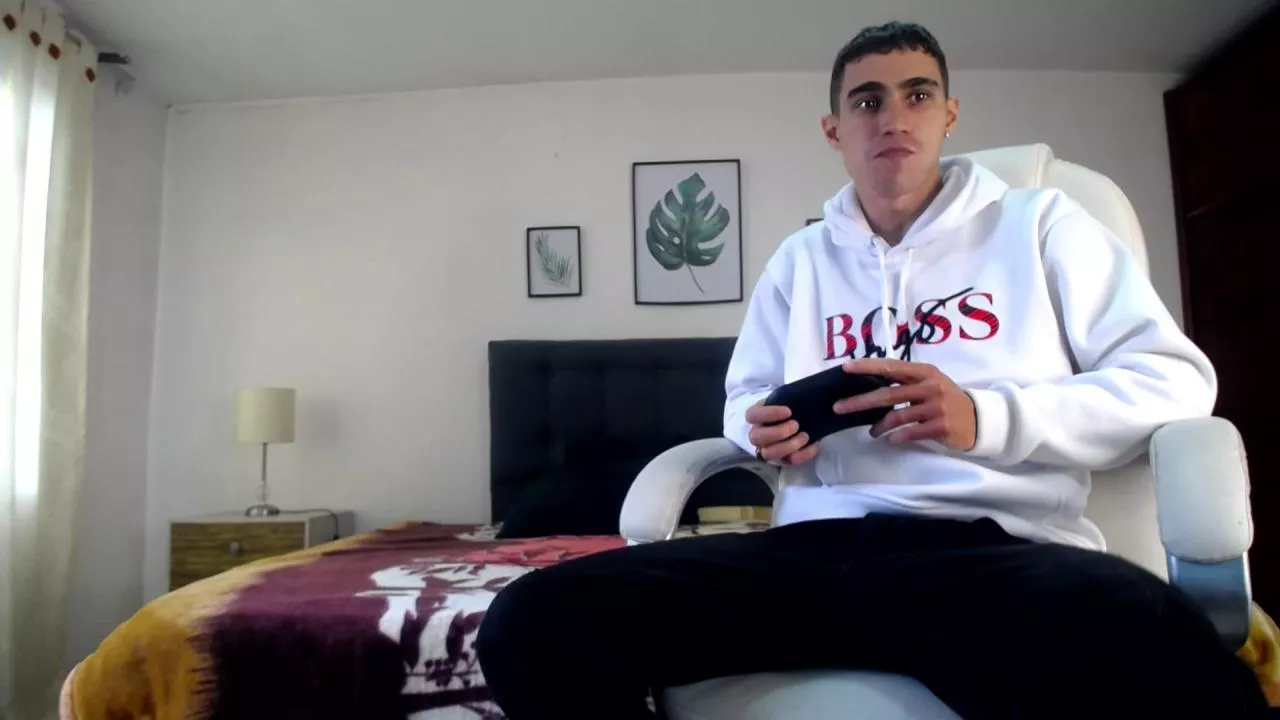 Freechat _skyleer__ on Cam4