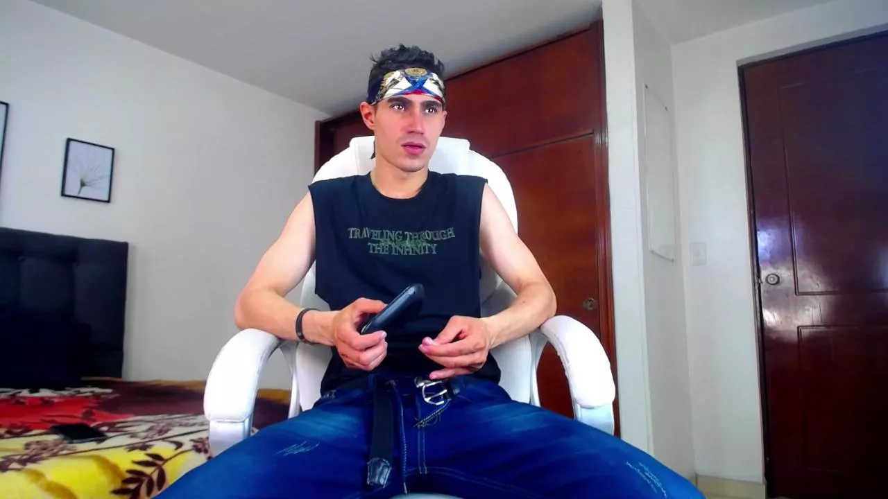 Freechat _skyleer__ on Cam4