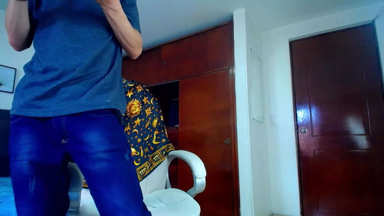 Freechat _skyleer__ on Cam4