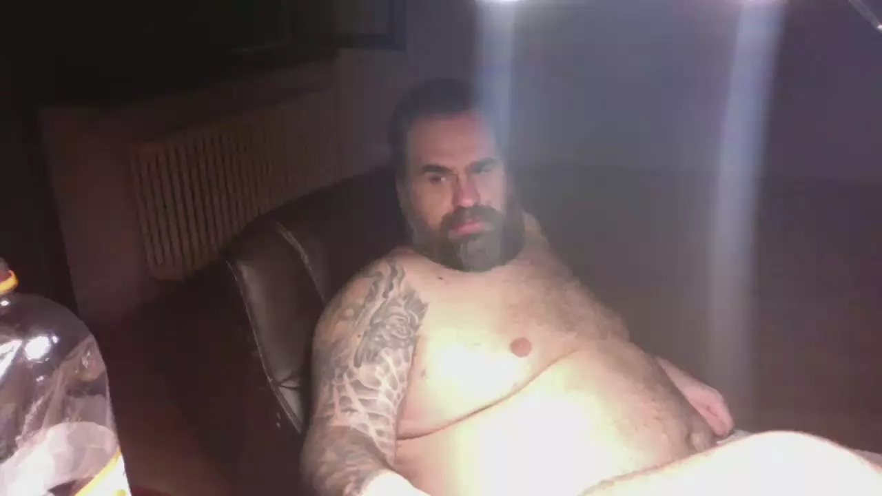 Offline ac_slide84 on Cam4