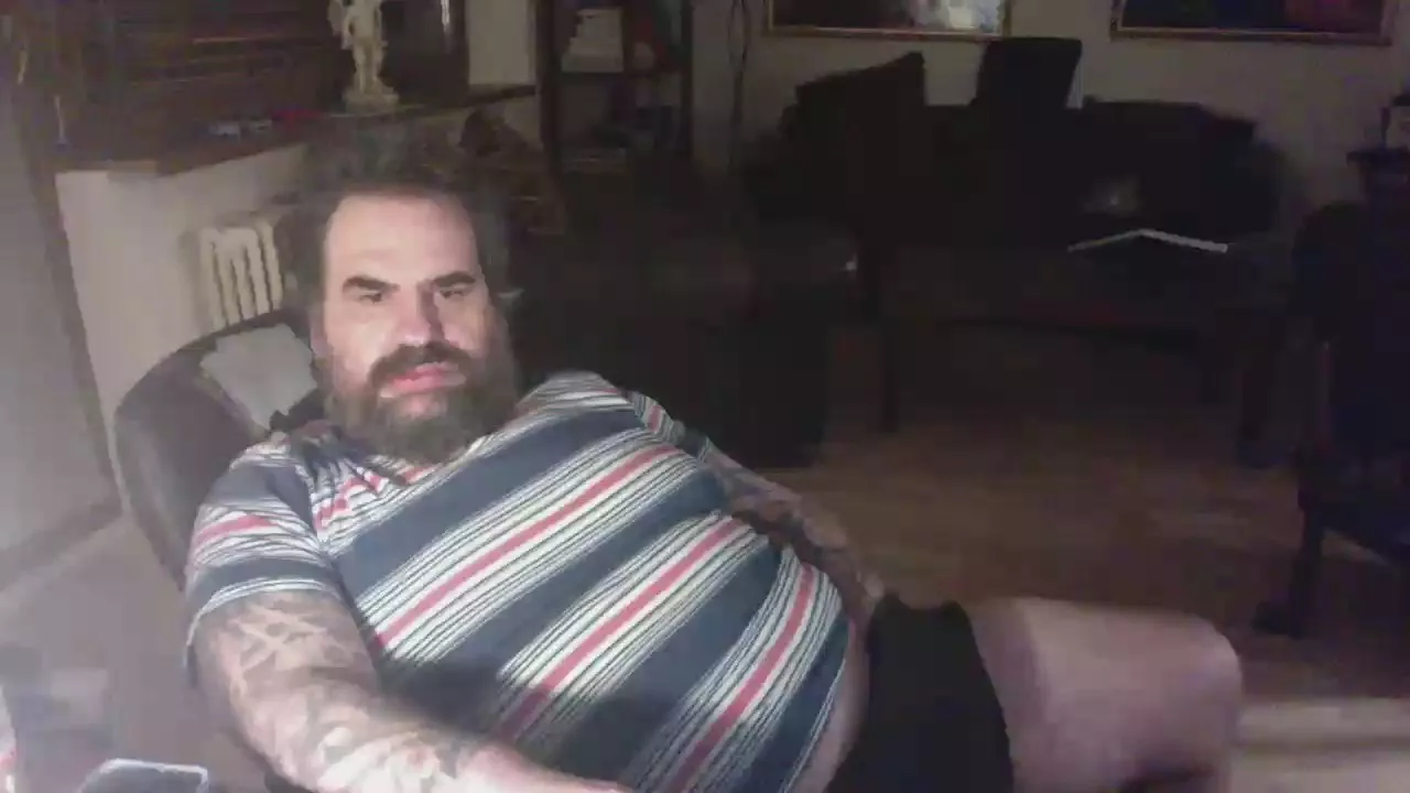 Offline ac_slide84 on Cam4