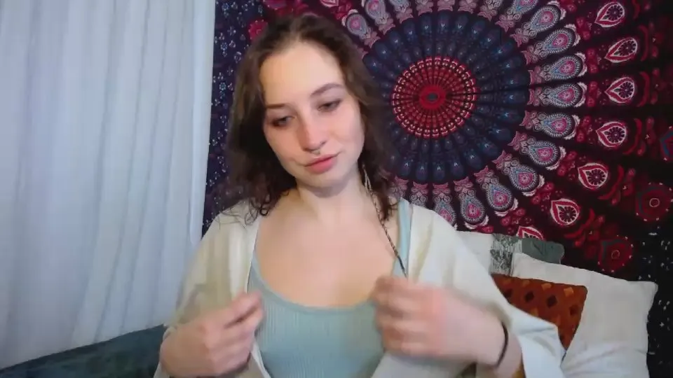 Offline AdalynMystery on Cam4