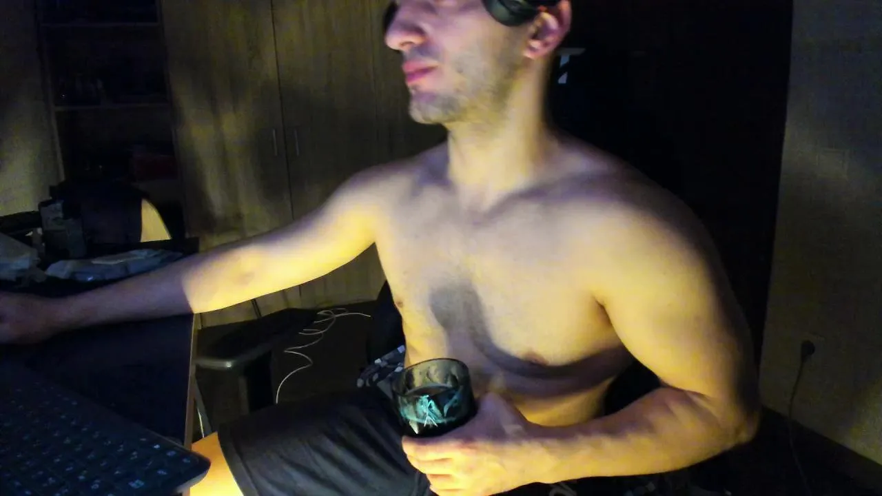 Offline AdamTasty on Cam4