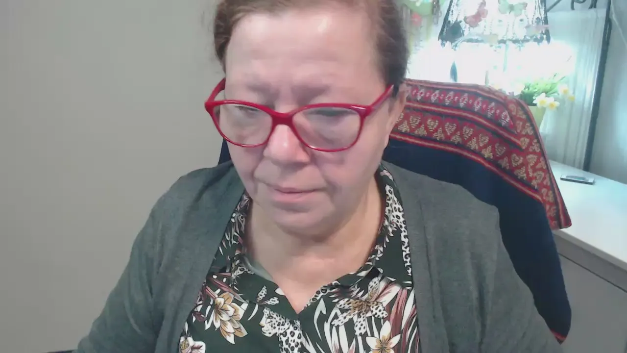 Freechat adele69sexy on Cam4