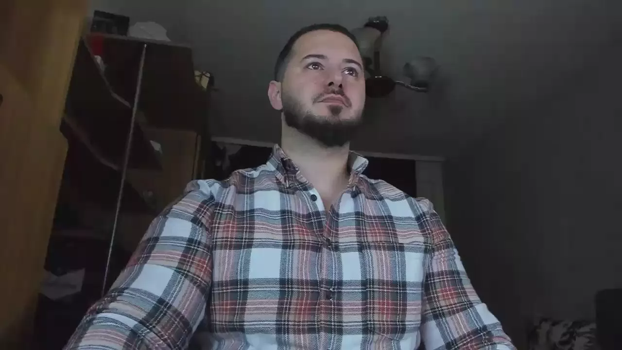 Offline adonislovely on Cam4