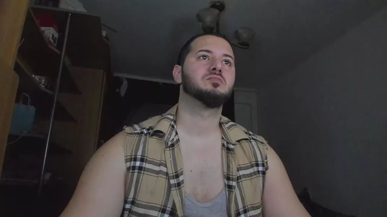 Offline adonislovely on Cam4