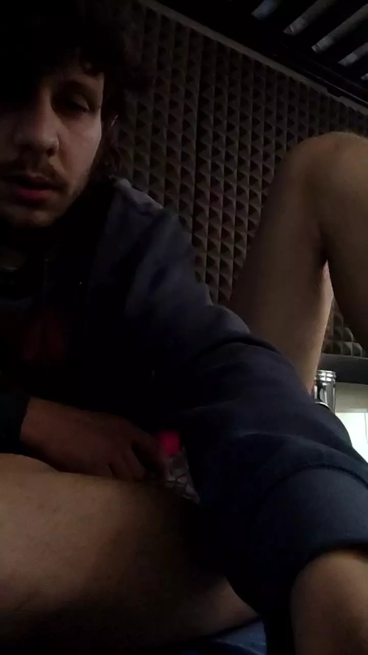 Offline Agi233 on Cam4