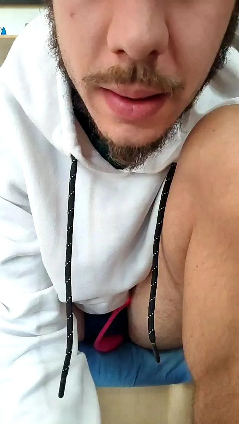 Offline Agi233 on Cam4