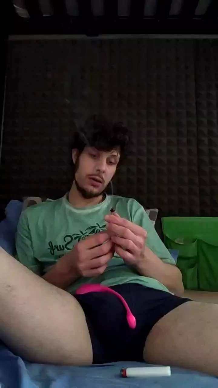 Offline Agi233 on Cam4