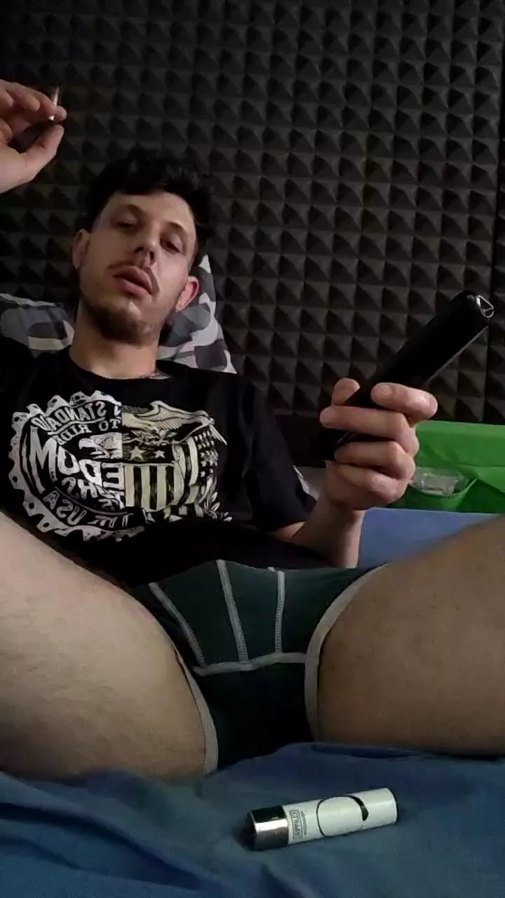 Offline Agi233 on Cam4