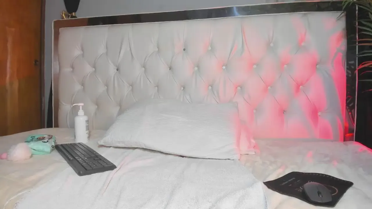 Aidan_twink —  #AssToMouth #bigass #feet #spanking #femdom #cum #anal