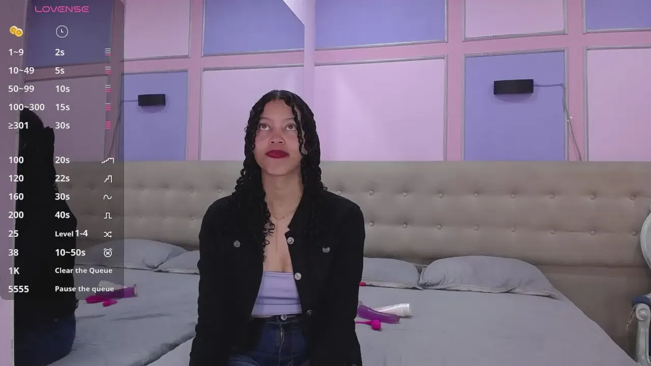 Offline Aisha_Noir on Cam4