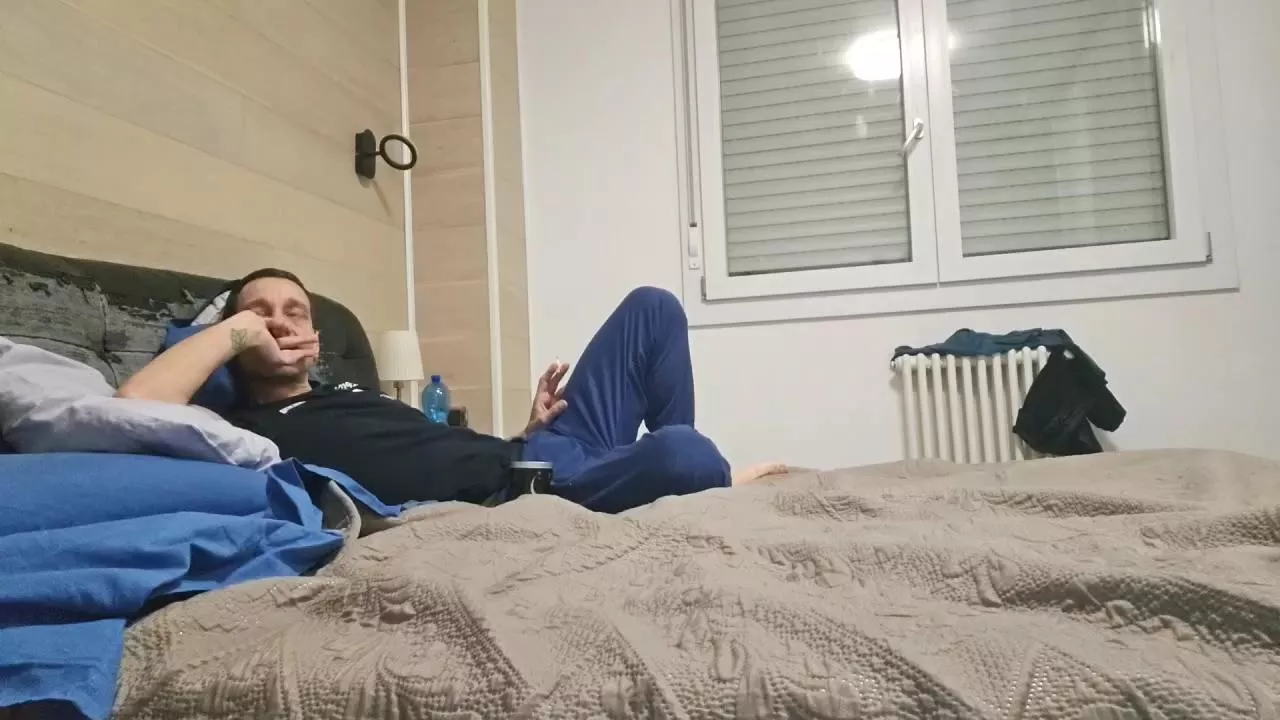 Offline AleeIlary on Cam4