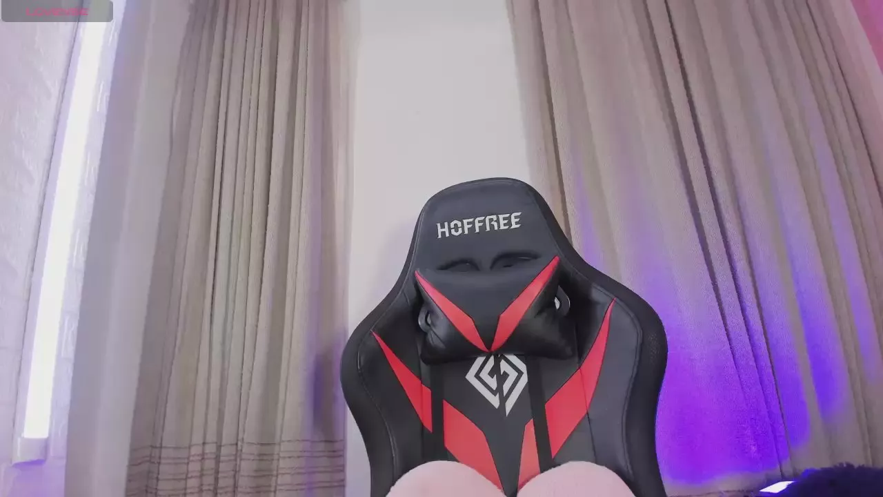 Freechat Aleja_Hill on Cam4