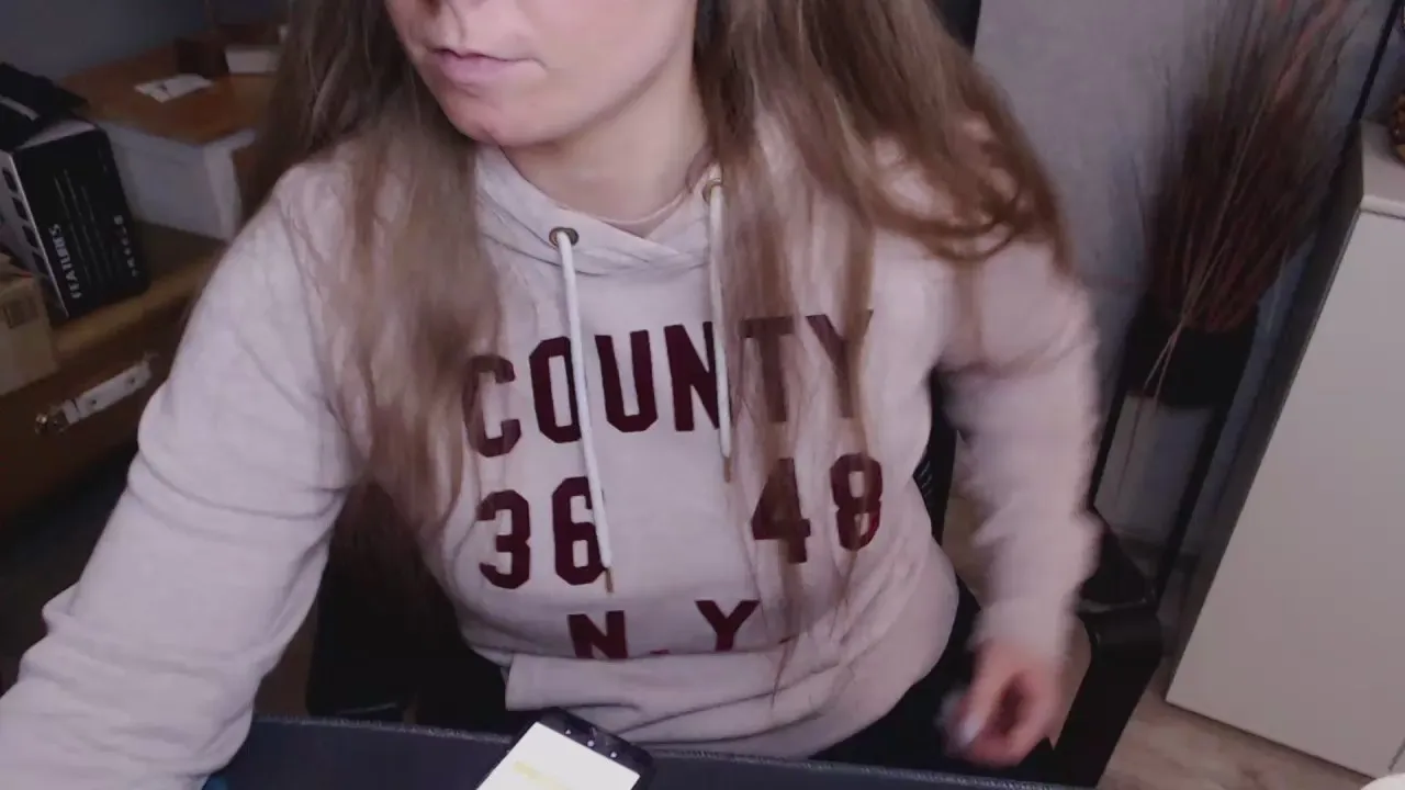 Offline AlenaGoddess on Cam4