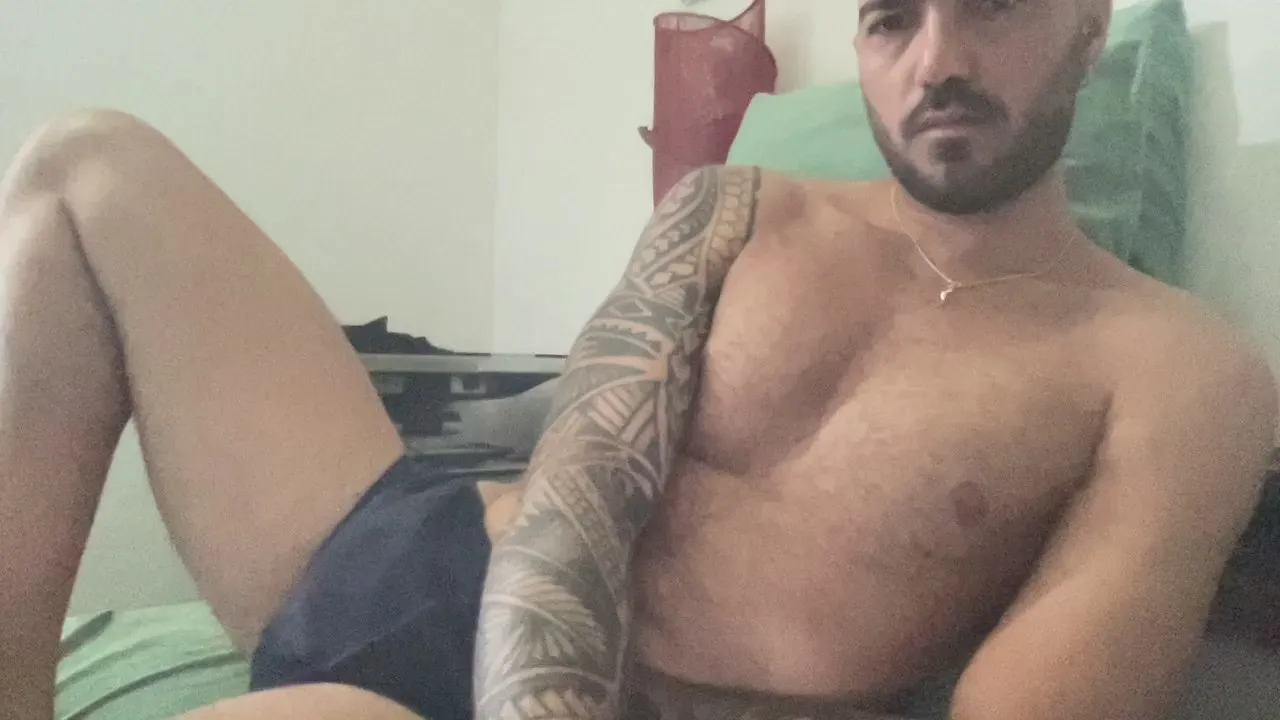 Freechat alessandromori9 on Cam4