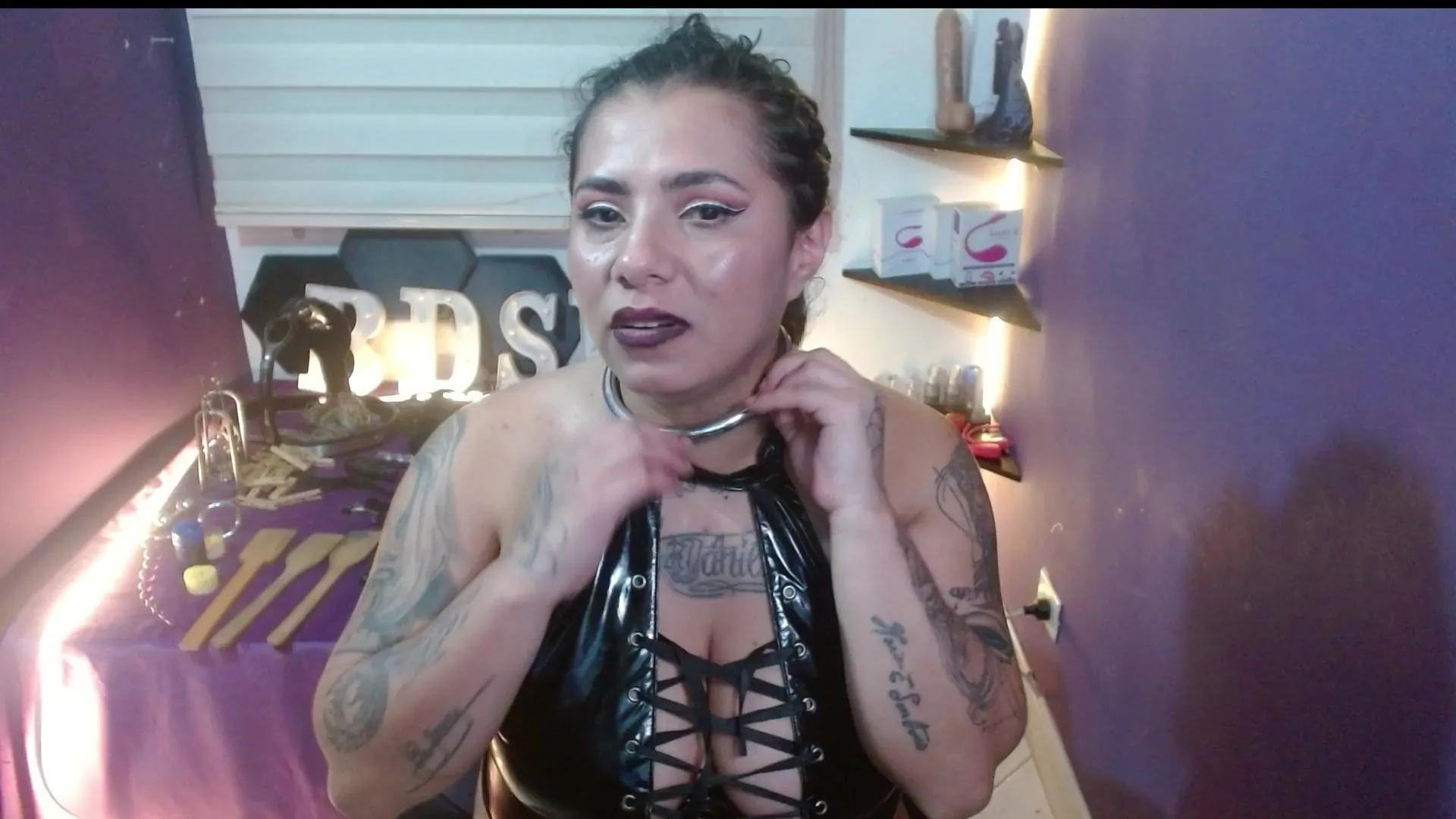 Freechat alexa_slave77 on Cam4