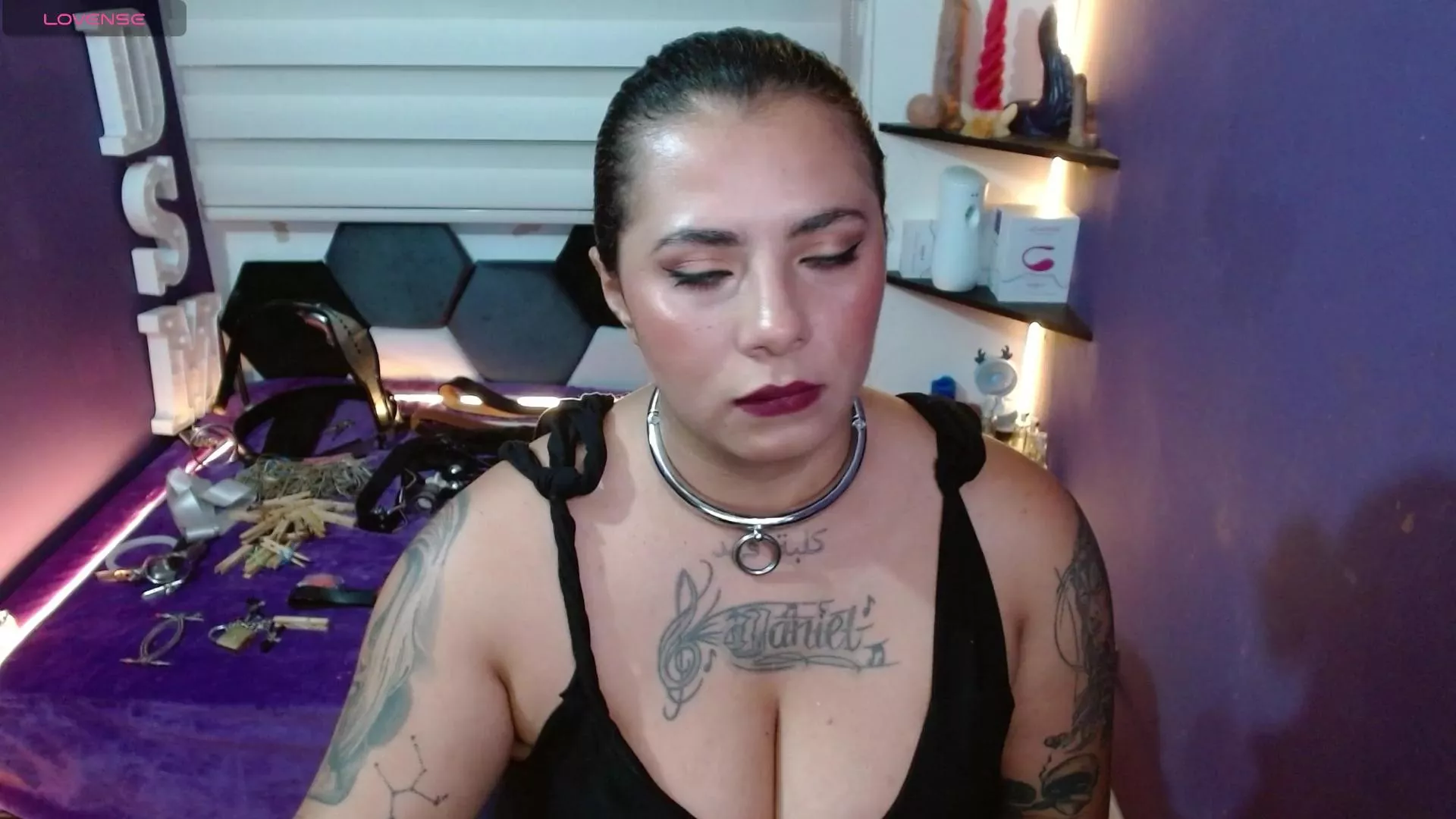 Freechat alexa_slave77 on Cam4