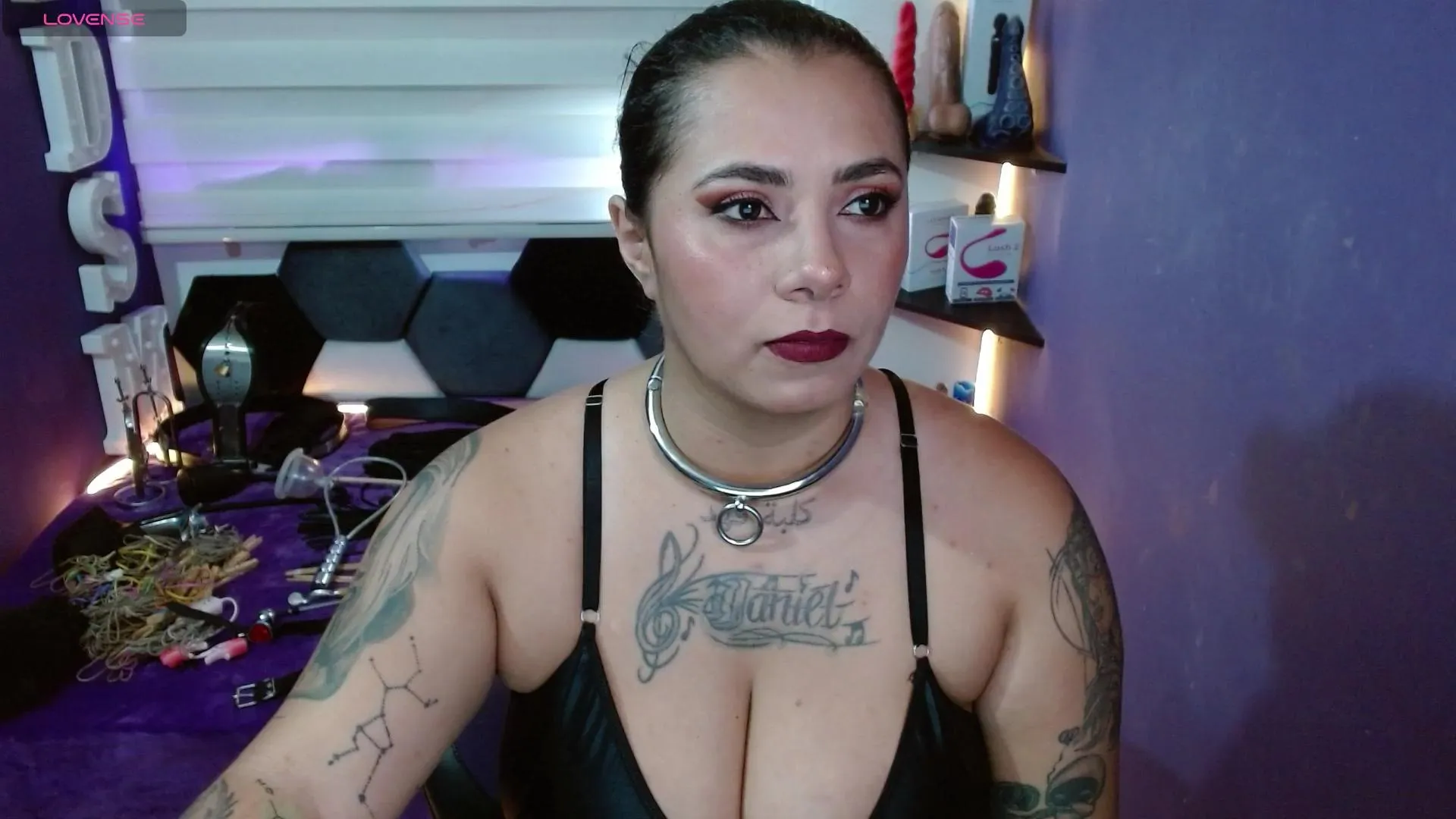 Freechat alexa_slave77 on Cam4