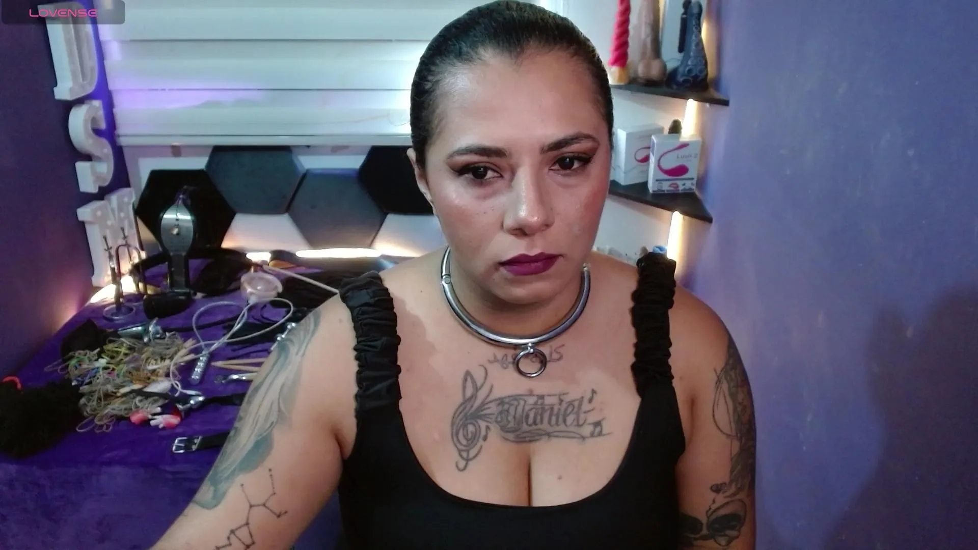 Freechat alexa_slave77 on Cam4