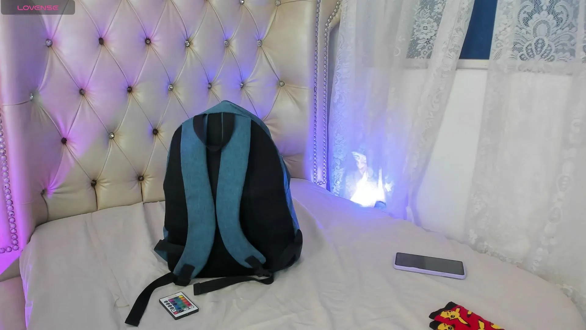 Offline AlexaFoxy18 on Cam4