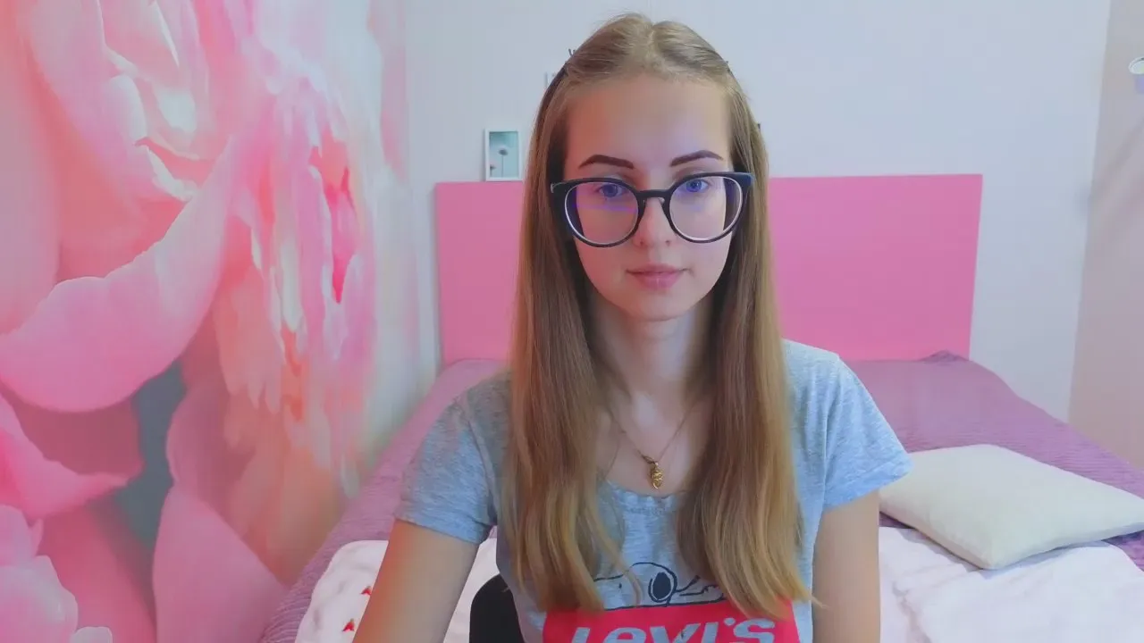 Offline AliceAdam on Cam4