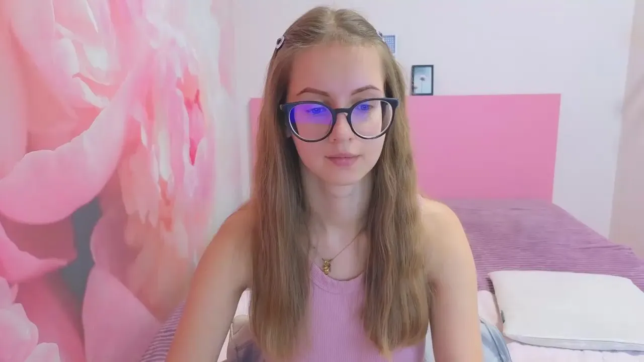 Offline AliceAdam on Cam4