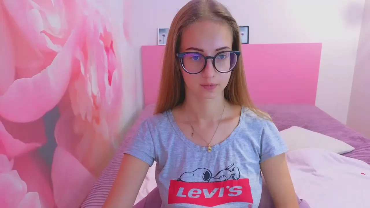 Offline AliceAdam on Cam4