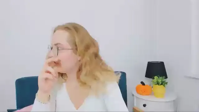 Offline AliceBeauty on Cam4