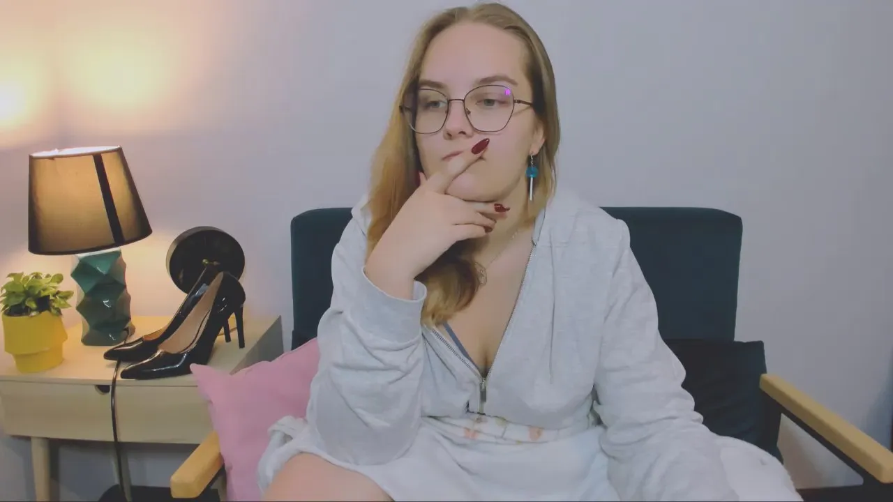 Offline AliceBeauty on Cam4