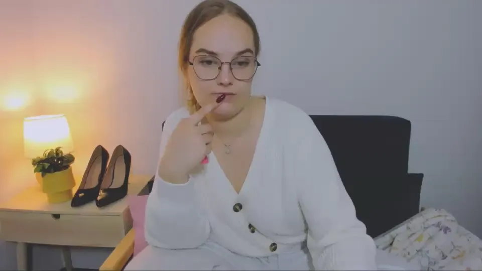 Offline AliceBeauty on Cam4